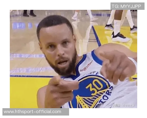 老将默契配合霍福德助攻库里精彩反篮打成21