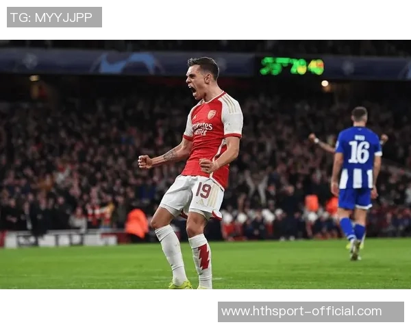 阿森纳发布欧冠主场对阵马竞海报萨卡独自亮相引关注 阿森纳发布欧冠主场对阵马竞海报萨卡独自亮相引关注