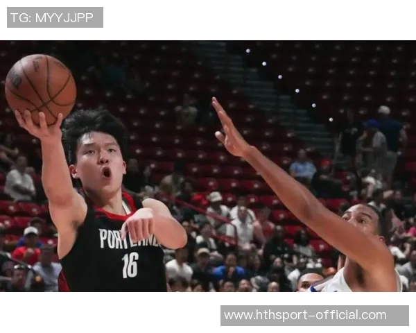 杨瀚森单节狂砍14分震撼全场撕裂之城见证惊艳个人秀 杨瀚森单节狂砍14分震撼全场撕裂之城见证惊艳个人秀