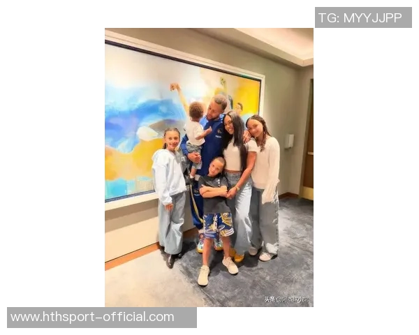 美媒分享库里一家六口温馨聚餐照片时光荏苒令人感慨不已 美媒分享库里一家六口温馨聚餐照片时光荏苒令人感慨不已