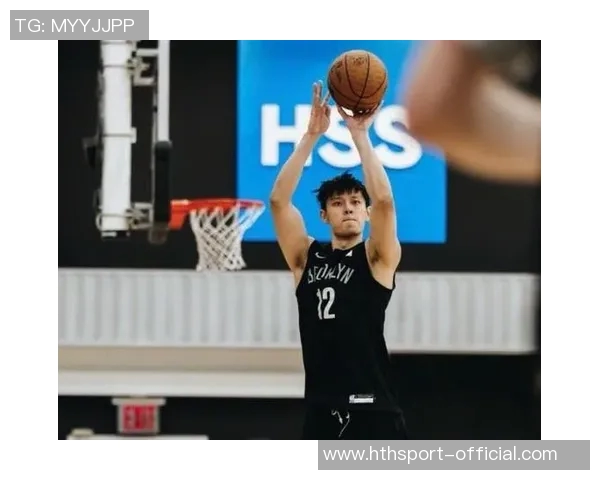 林书豪曾凡博重聚澳门两位首钢7号的精彩时刻回忆